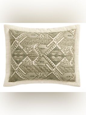 Pottery Barn Standard Reversible Quilted Sham